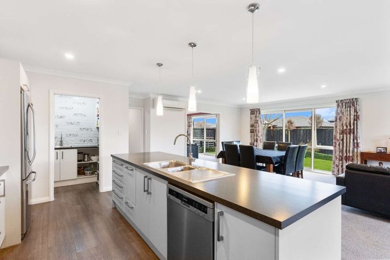 Photo of property in 12 Hampstead Close, Rangiora, 7400