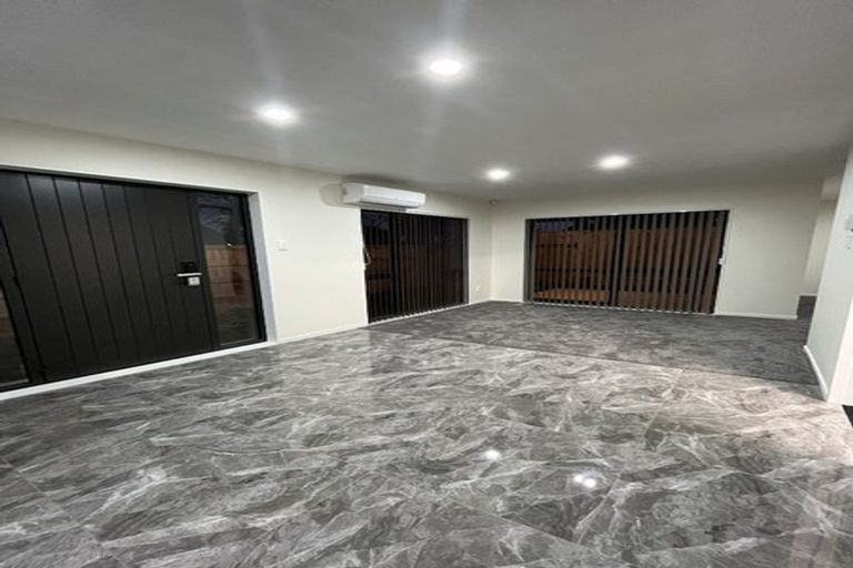 Photo of property in 1/15 Totara Road, Manurewa, Auckland, 2102