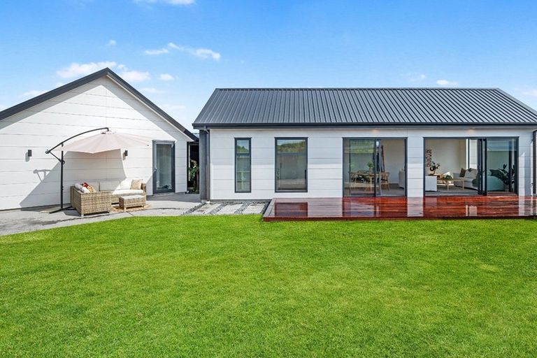 Photo of property in 1 Karos Lane, Northwood, Christchurch, 8051