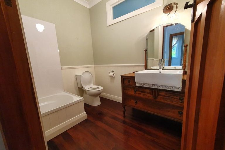 Photo of property in 434a Stokes Valley Road, Stokes Valley, Lower Hutt, 5019