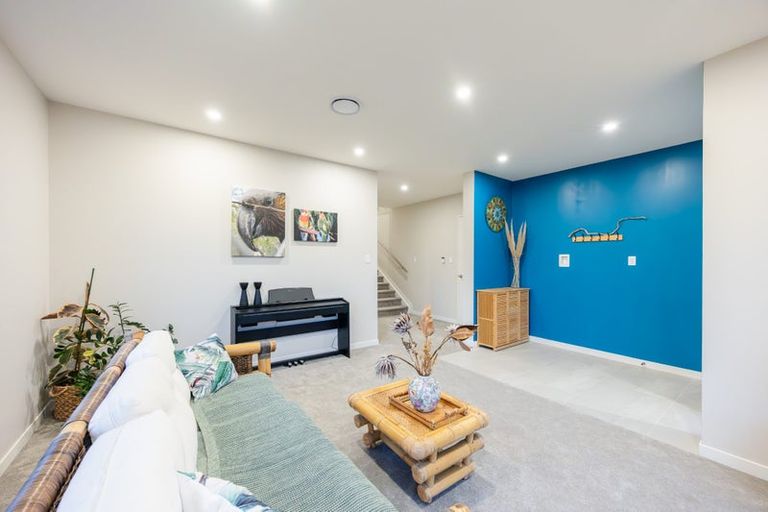 Photo of property in 138 Godfrey Drive, Orewa, 0931