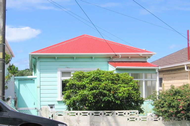 Photo of property in 83 Wright Street, Mount Cook, Wellington, 6021