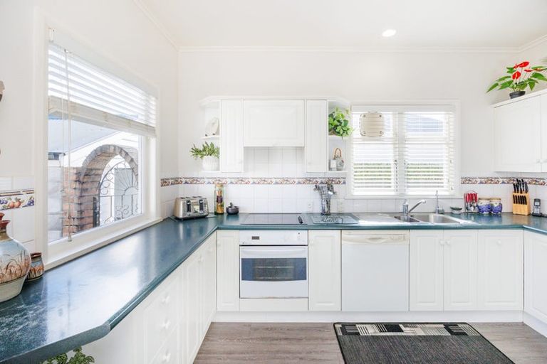 Photo of property in 21 Karina Terrace, Roslyn, Palmerston North, 4414