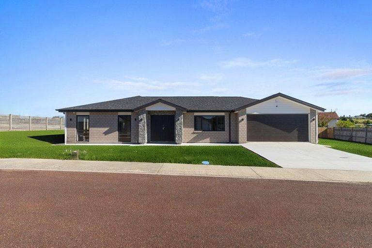 Photo of property in 6 Rongopai Close, Te Kauwhata, 3710