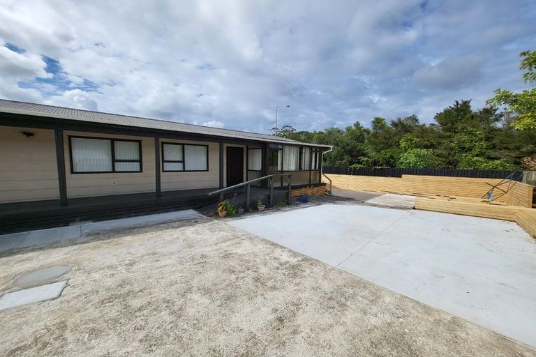 Photo of property in 19 Kapiti Place, Sunnynook, Auckland, 0620