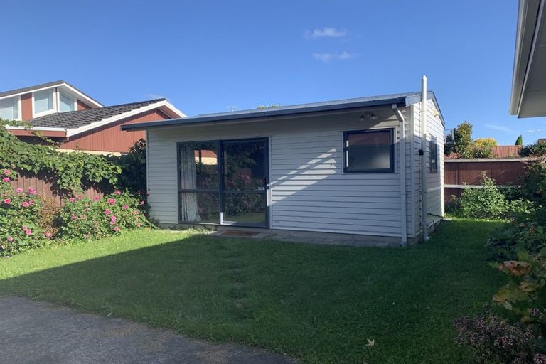 Photo of property in 10 Radbrook Street, Avonhead, Christchurch, 8042