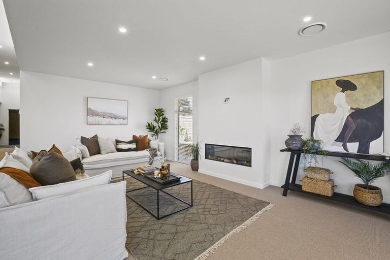 Photo of property in Mangorei Road, Strandon, New Plymouth, 4312