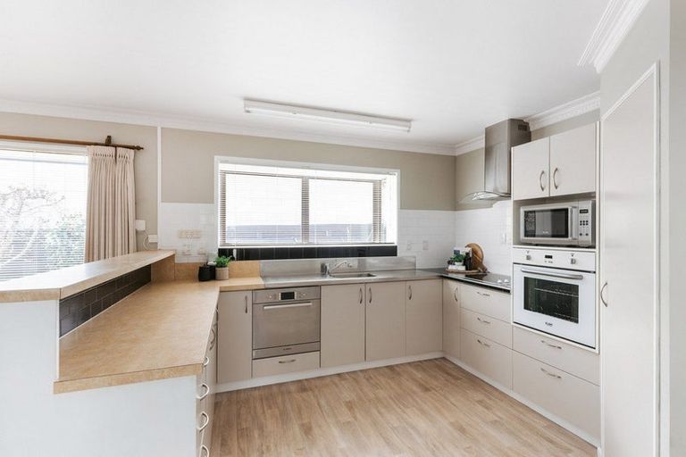 Photo of property in 4 Goods Road, Otumoetai, Tauranga, 3110