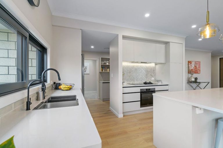 Photo of property in 32 Hugo Shaw Drive, Cambridge, 3434