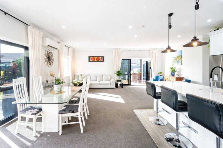 Photo of property in 10 Ruahine Road, Poraiti, Napier, 4112