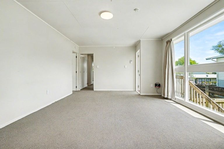 Photo of property in 5 Cresta Place, Onerahi, Whangarei, 0110