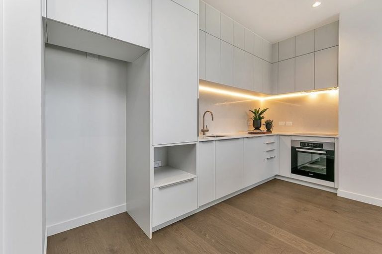 Photo of property in 16a Woven Place, Karaka, 2113