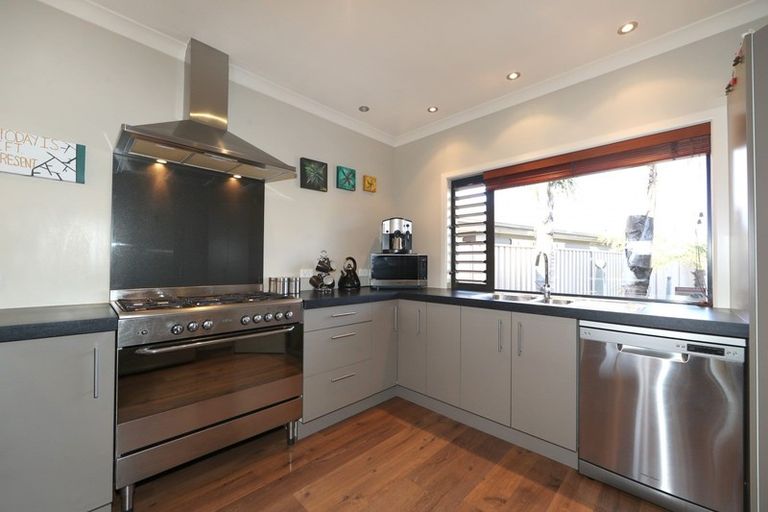 Photo of property in 6 Lowry Place, Frimley, Hastings, 4120