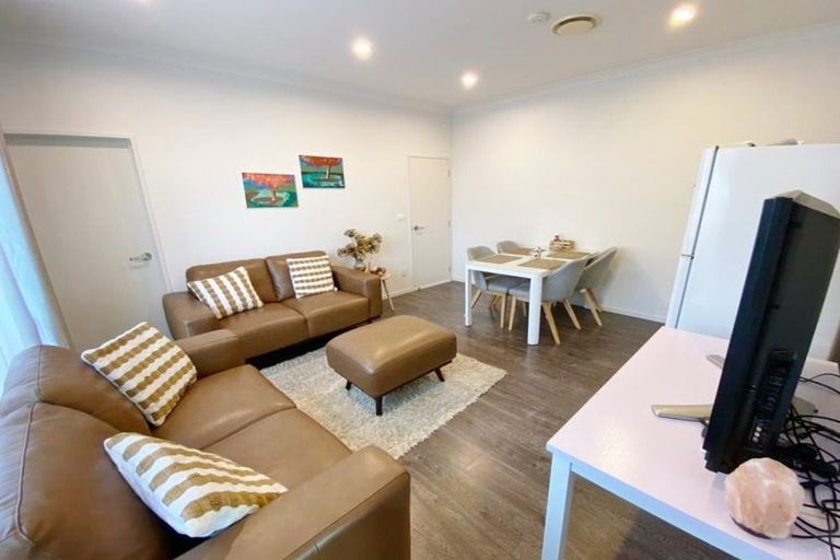 Photo of property in 6 Sauvignon Avenue, Ranui, Auckland, 0612