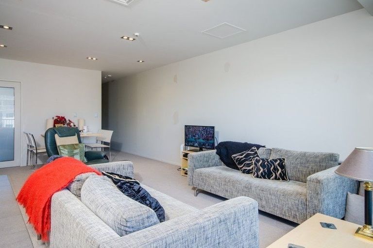 Photo of property in Shoal Haven Apartments, 112a/130 Anzac Street, Takapuna, Auckland, 0622
