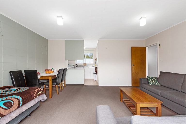 Photo of property in 169b Newlands Road, Newlands, Wellington, 6037