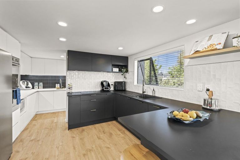 Photo of property in 106 Mount View Road, Bastia Hill, Whanganui, 4500