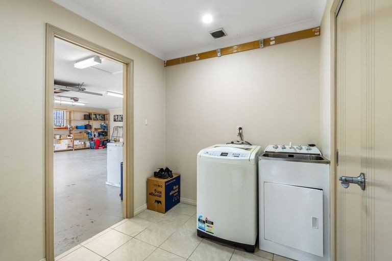 Photo of property in 6 Grandvista Drive, Green Island, Dunedin, 9018