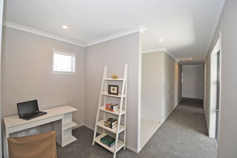 Photo of property in 6 Shearwater Lane, Point Wells, 0986