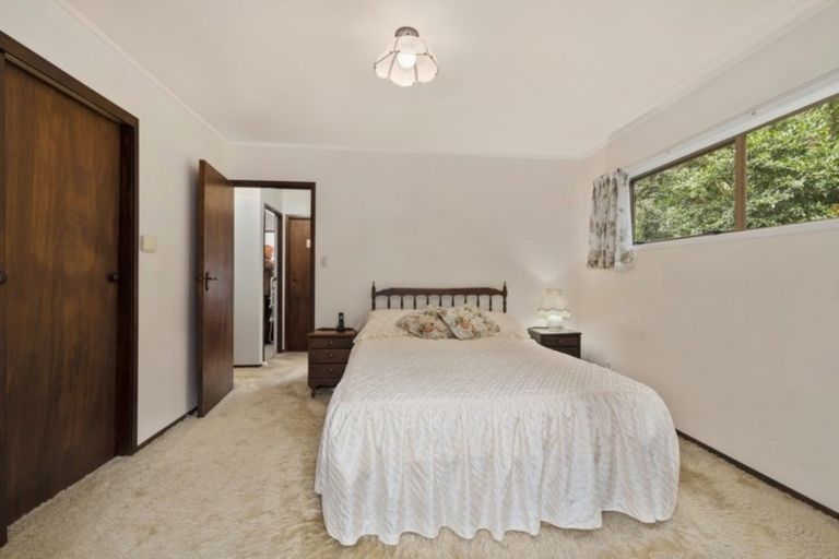 Photo of property in 2/1 Trelawny Place, Hillcrest, Auckland, 0627