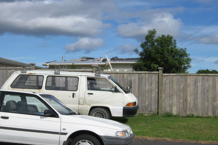 Photo of property in 16 Tawa Road, Te Atatu Peninsula, Auckland, 0610