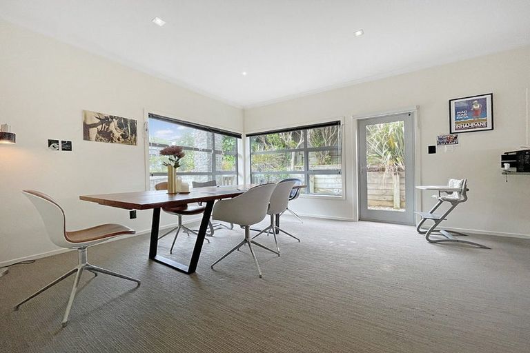 Photo of property in 74 Amesbury Drive, Churton Park, Wellington, 6037