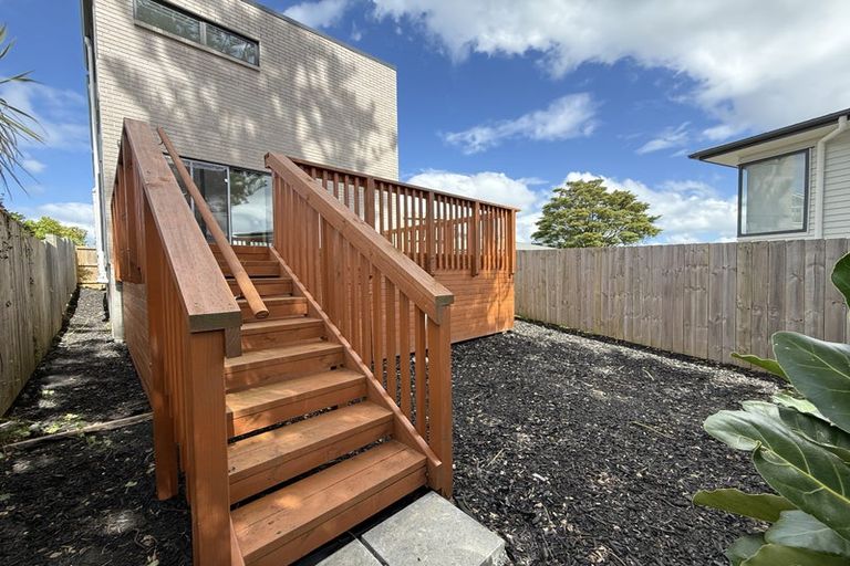 Photo of property in 13f Glendhu Road, Bayview, Auckland, 0629