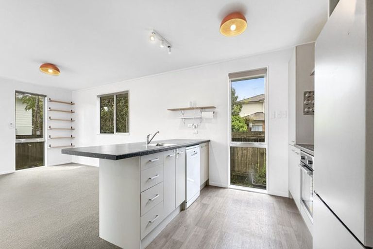 Photo of property in 685a Swanson Road, Swanson, Auckland, 0612