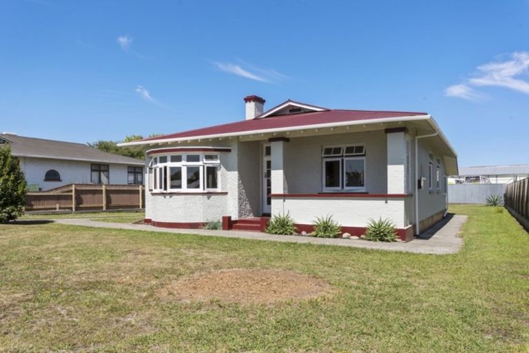 Photo of property in 10 Liverpool Street, Levin, 5510