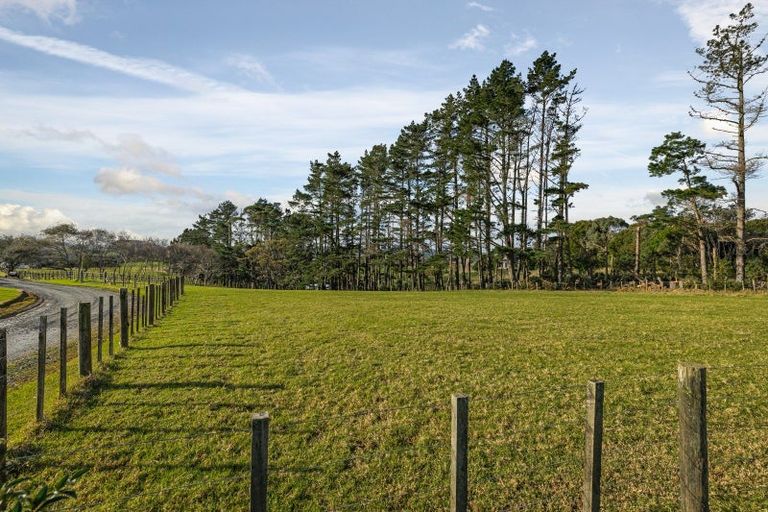 Photo of property in 818 Horseshoe Bush Road, Waitoki, Kaukapakapa, 0871