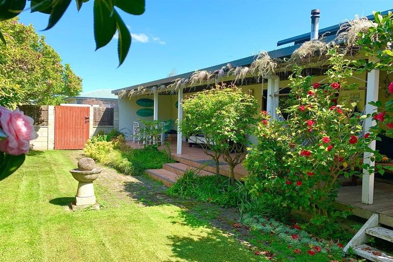 Photo of property in 8 Goodger Street, Waipukurau, 4200