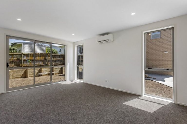 Photo of property in 47c Lynwood Road, New Lynn, Auckland, 0600