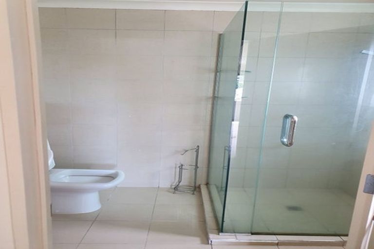 Photo of property in 52b Royal View Road, Te Atatu South, Auckland, 0610