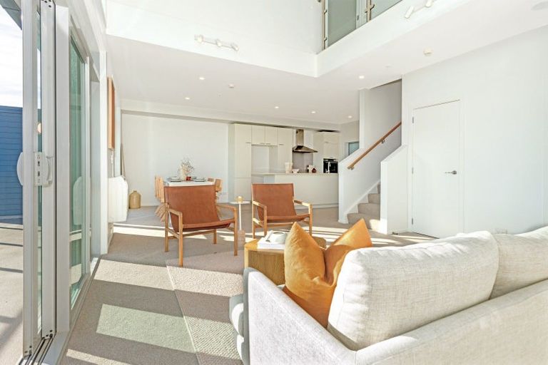 Photo of property in 3/4 Reads Quay, Gisborne, 4010