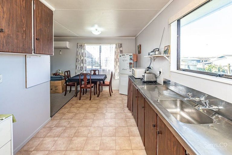 Photo of property in 38 Tongariro Street, Castlecliff, Wanganui, 4501