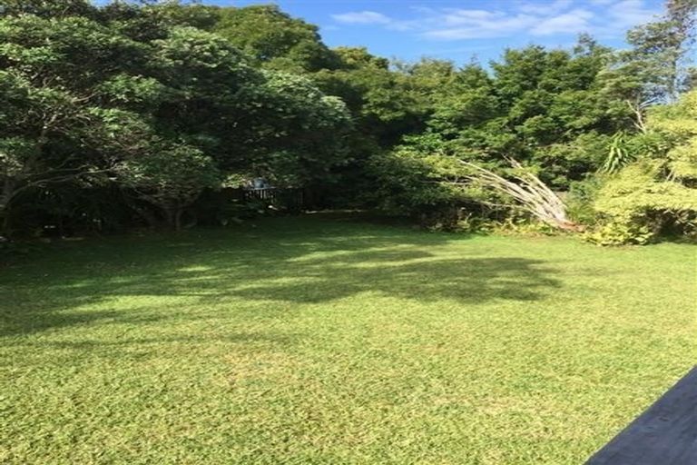 Photo of property in 26 Rosario Crescent, Red Beach, 0932