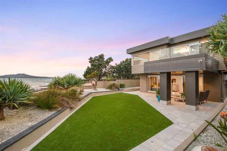 Photo of property in 34 Muritai Road, Milford, Auckland, 0620