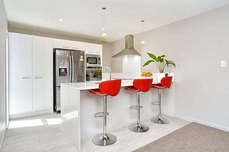 Photo of property in 2 Strone Close, Broomfield, Christchurch, 8042