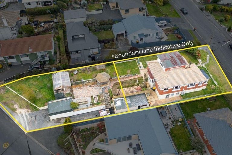 Photo of property in 11 Earls Road, Saint Clair, Dunedin, 9012