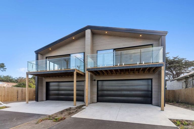 Photo of property in 85a Marine Parade, North New Brighton, Christchurch, 8083