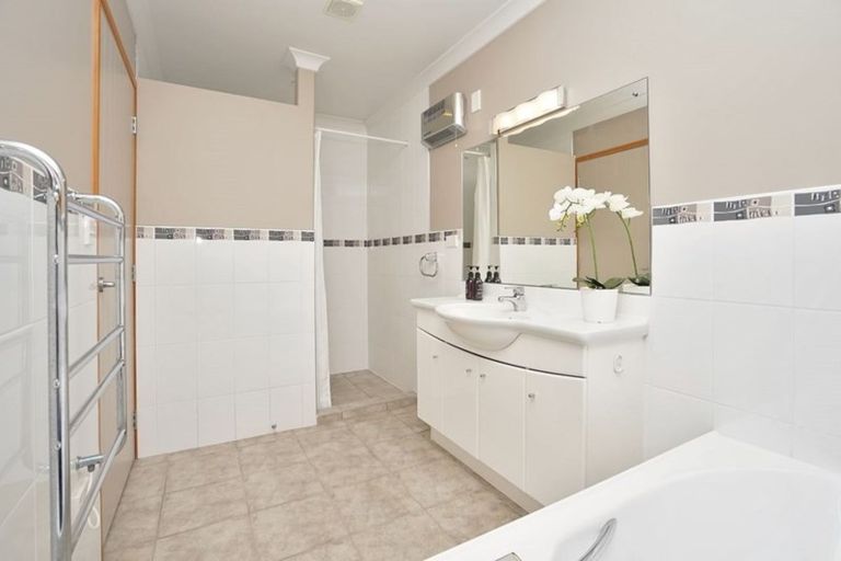 Photo of property in 14 Jaemont Court, Huntington, Hamilton, 3210