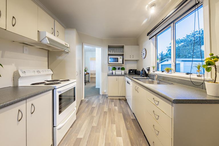 Photo of property in 1/16 Laurie Avenue, Papakura, 2110