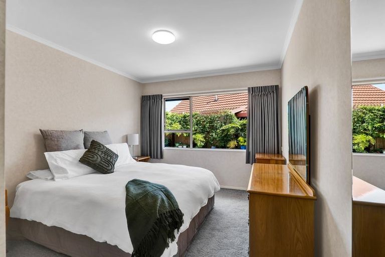 Photo of property in 1 Mangorei Road, Merrilands, New Plymouth, 4312