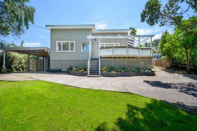 Photo of property in 20 Donovan Avenue, Massey, Auckland, 0614