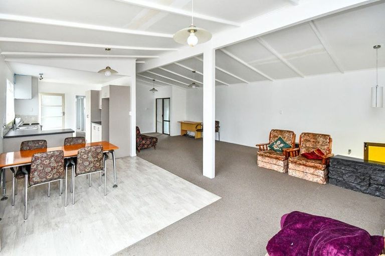 Photo of property in 15 Gainsborough Street, Manurewa, Auckland, 2102