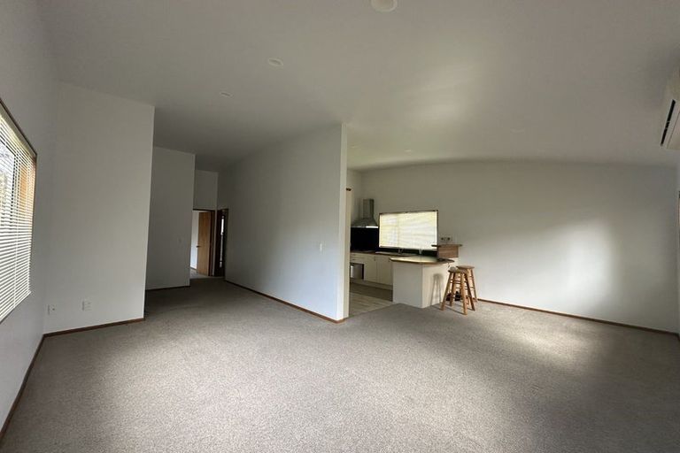 Photo of property in 1070 Beach Road, Torbay, Auckland, 0630