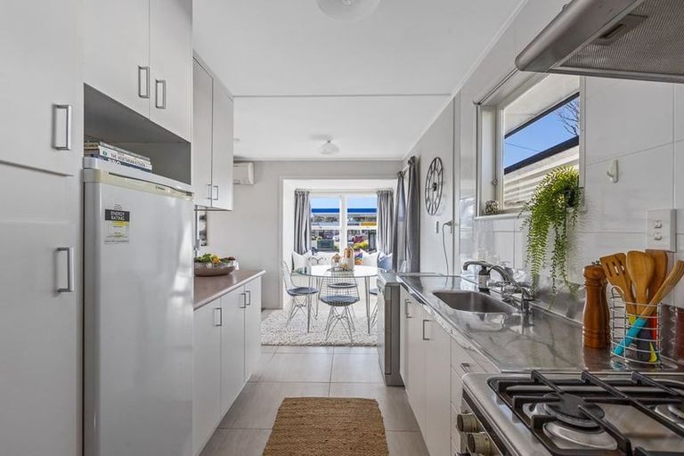 Photo of property in 71b Red Beach Road, Red Beach, 0932