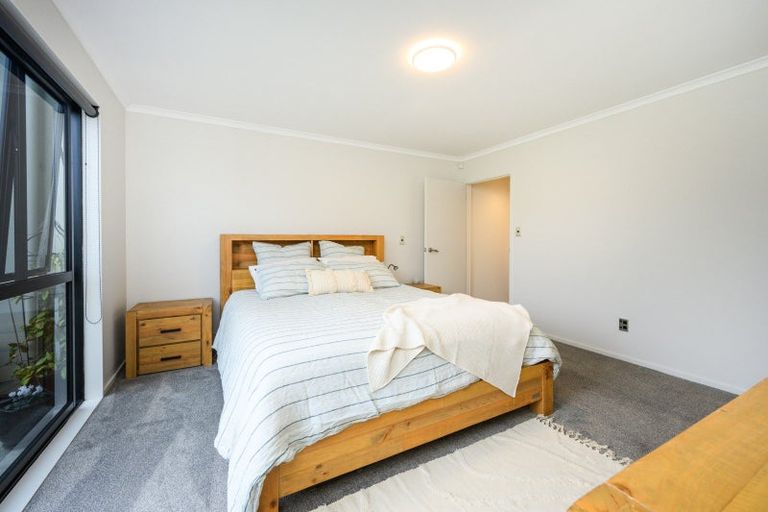 Photo of property in 24 Branigan Parade, Kelvin Grove, Palmerston North, 4414