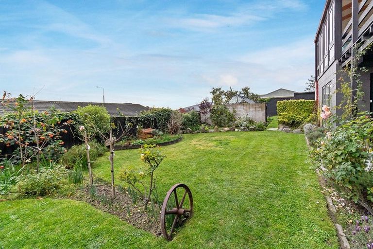 Photo of property in 82 Douglas Street, Highfield, Timaru, 7910