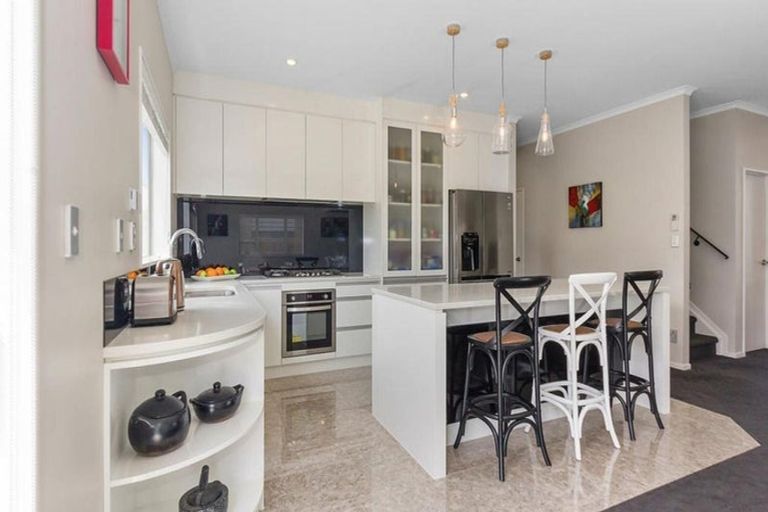 Photo of property in 19 Ballindrait Drive, Flat Bush, Auckland, 2019